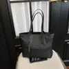 Bolso de gran capacidad para mujer para desplazamientos casuales transfronterizos, nuevo bolso de hombro de moda 2026, bolsa tote de alta gama para estudiantes universitarios