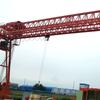 Ingeniería de carreteras y puentes Grúa pórtico de funcionamiento estable especial Marco de construcción de carreteras y puentes Máquina elevadora de vigas de soporte de carga fuerte