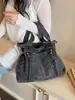 Bolsa de mezclilla tipo tote para mujer, modelo nuevo 2026, gran capacidad, versátil para ir al trabajo, bolsa cruzada, bolso grande para que los estudiantes lo usen en clase