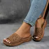 Pantuflas Gruesas con Suela de Plataforma, Diseño Floral Hueco, para Mujer, Uso Transfronterizo, Tacón de Cuña, Sandalias Ligeras de Playa, Estilo Europeo y Americano, Punta Abierta