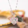 Colar com Pingente de Flor e Letra 26 Moda Transfronteiriça Europeia e Americana Luxo Leve Joias Modernas Femininas Presente de Festa Fabricante Atacado