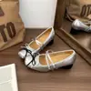Zapatos de Mujer Estilo Francés con Lazo, Boca Baja, Talla Grande, Otoño 2025, Nuevos, Punta Cuadrada de Gama Alta, Versátiles, Tacón Grueso, Zapatos Mary Jane