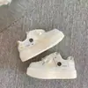 Nuevos Zapatos Deportivos Blancos para Mujer 2026 Primavera/Otoño, Lindos y Divertidos, Gato Pequeño, Escote Bajo, Velcro Lindo, Suela Gruesa, Cordones Delanteros