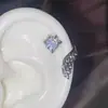 Alas de garra de dragón ultra-flash circonio importado microincrustación tridimensional sin impacto pequeño pendiente para el lóbulo de la oreja pendientes para mujer venta al por mayor