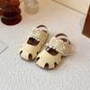 Novos Sapatos de Princesa de Verão para Meninas Estilo Coreano Sandálias Baotou Solado Macio Antiderrapante Moda Versátil Sapatos Pérola Novo Estilo