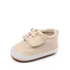Bebés de 0 a 1 año y niños pequeños Zapatos para bebé nuevos Zapatos para niño pequeño antideslizantes con suela de goma Zapatos deportivos de caña alta con velcro de animales lindos