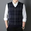 Chaleco de lana con cuello en V para otoño e invierno, chaleco de punto grueso sin mangas para hombre con patrón de rombos, se usa como capa interior con suéter jacquard, chaleco de hombre