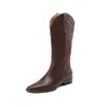 Botas de vaquero occidentales de caña alta para mujer, blancas, nuevas para otoño e invierno 2023, boca en V bordada, circunferencia de caña ancha, adelgazantes, botas de jinete, botas largas