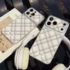 Estilo xadrez fresco adequado para capa de celular iPhone 17 janela grande 16promax 15 furos precisos 14 totalmente fechada dropshipping
