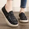 Grulla de Almohada Blanca Estilo Nuevo Zapatos de Tela del Viejo Pekín para Mujer Transpirables Suela Suave Versátiles Zapatos de Mamá Slip-on Transpirables Casuales Suela Gruesa