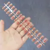 Adesivos de Unha Vestíveis Cor de Toranja Estilo Francês com Bordas Brancas, Arte de Unha Curta Blush Francês Adequados para Estudantes com Pele Amarela e Negra