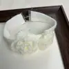 Colar de Tecido com Pingente de Flor Doce, Laço e Franja de Strass Corrente para Clavícula de Luxo Leve, Design Elegante de Nicho, Novo Estilo