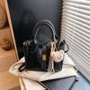 Bolsa Balde Simples de Mão Estilo Coreano 2025 Primavera Nova Moda Casual Retrô Estampa de Pedra Bolsa Feminina Bolsa Transversal