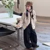 Cardigã de Tricô para Meninas Outono 2025 Novo Estilo Crianças Médias e Grandes Moda Chic Bordado Floral Coreano Cardigã de Tricô Peça de Exterior