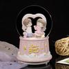Caixa de Música Bola de Cristal para Casal Presente de Feriado para Namorada Decoração de Mesa de Quarto Artesanato de Resina