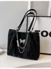 2026 Nova Bolsa Tote Feminina Grande Capacidade para o Dia a Dia Bolsa de Ombro Único Verão Versátil Bolsa de Ombro Único com Corrente Toque de Luxo Ombro Único