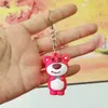 Urso Morango de Borracha Macia Posição Sentada Corpo Inteiro Charme de Bolsa Fofo Acessórios Chaveiro de Carro Desenho Animado DIY Empilhável