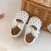 Zapatos para niña de encaje con lunares y lazo, estilo nuevo de otoño, zapatos de princesa para niños pequeños, elegantes zapatos de baile para bebé