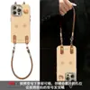 Cordão para Celular Boneca Gato Kt Adequado para Apple 17 Capa de Celular Fofa Iphone15Pro Fio de Pena 16 Meninas de Alta Qualidade