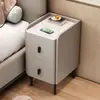 Mesita de noche ultradelgada y de tamaño pequeño con diseño de losa de roca, que presenta un estilo inteligente, minimalista y moderno, hecha de madera maciza, ofreciendo un toque de lujo y adecuada para dormitorios del hogar como un mueble de noche multifuncional