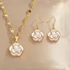 Conjunto de Joyería de Collar y Pendientes con Colgante de Flor de Perla Sintética Perlada Estilo Coreano Inspirado en Chanel Camelia