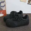 Tênis feminino retrô estilo alemão, novo modelo outono 2026, com sola grossa, malha respirável, casual, sola macia, confortável, sapatos femininos