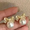 Brincos de Pérola com Laço e Renda Delicada Estilo Francês, Luxo Leve, Alto Padrão, Versáteis, Únicos e Bonitos para Mulheres