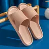 Nuevo Estilo de Pantuflas de Hotel para el Hogar y el Baño que se Sienten como Pisar Mierda, Pantuflas de Casa Antideslizantes para Hombre y Mujer de Verano para Entrega