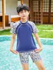 Traje de baño para niños Traje de baño dividido para niños grandes Dibujos animados Manga media Pantalón corto medio Traje de baño para surf en la playa Baño termal