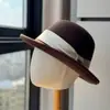 Nuevo sombrero de pescador estilo Hepburn retro 2026 con cordón, con ala enrollada, diseñado para mantenerte abrigado y con estilo, y para hacer que tu rostro parezca más pequeño