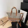 Bolso Cubo Vintage de Alta Gama Nuevo 2026 para Mujer, Bolso Cruzado Único y Elegante con Cadena, Bolso de Mano Versátil para el Día a Día
