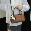 Bolsa de Bowling Estilo Coreano com Padrão de Lichia para Mulheres, Bolsa de Mão de Grande Capacidade, Bolsa de Ombro Cruzada Versátil e Fashionável, Bolsa Almofada