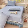 2026 Nuevo Modelo Clase A PE Poliéster Alfombrilla Refrescante de Frijol Hielo Polímero Alto Jacquard Tacto Frío Falda de Cama de Frijol Hielo Juego de Tres Piezas