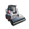 Exportados para a África, Carregadores Compactos de Pneus com Tração nas Quatro Rodas São Adaptados para Uso com Rolos Compactadores/Empilhadeiras/Descompactadores de Solo e Outros Carregadores a Diesel