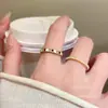 Anel de Coração Zircônia Super Brilhante de Luxo Leve Nicho Estilo Ins Feminino Design Avançado Anel Aberto para Dedo Indicador Atacado