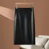 Nova Saia de Couro Haining Outono/Inverno 2026 para Mulheres, Saia Lápis de Pele de Ovelha Emagrecedora de Cintura Alta, Meia Saia Elegante e Sexy