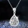 Colar de moissanita de imitação de 2 quilates feminino banhado a platina pt950 corrente clavicular oito corações oito flechas pingente de zircônia joia