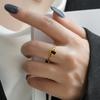 Nuevo estilo frío de alta gama plato de cadena rectangular negro para mujer diseño nicho que no se desvanece moda personalizada tendencia ins