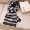 Bufanda de punto vintage a rayas súper versátil de alta calidad para mujer, nueva de otoño/invierno, cálida, elegante, calentador de cuello que combina con todo, para parejas