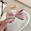 Menina Estilo Floresta~Presilha de Cabelo com Laço de Três Cores, Nova Presilha Tiburón Tendência para Mulheres, Acessório de Cabelo Exquisito de Tamanho Médio para a Parte de Trás da Cabeça