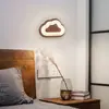 Incluye instalación. Lámpara de pared estilo vintage, diseño retro de nube, adecuada para mesita de noche de dormitorio o pared de fondo de sala de estar, hecha de madera maciza, iluminación Zhongshan