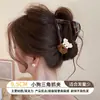 Pinzas de garra exquisitas y elegantes para otoño e invierno para mujer, adecuadas para recogidos en la parte posterior de la cabeza, con un toque de alta gama, delicadas pinzas de tiburón para cabello grueso, accesorios para el cabello