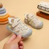 2026 Novos Sapatinhos Andadores para Bebês Meninos e Meninas, Sandálias de Verão com Solado Macio Antiderrapante para Bebês, para Crianças Pequenas e Crianças Jovens, Funcionais Respiráveis