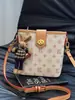 Bolsa Saco Texturizada de Alta Qualidade Transfronteiriça para Mulheres, Bolsa Transversal Versátil Casual de Nicho Retro Europeu e Americano, Bolsa para o Dia a Dia, Bolsa de Ombro