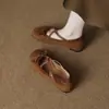 Otoño 2026 Nuevos Zapatos de Moda Retro de Gamuza con Punta Cuadrada y Hebilla de Moño de Corte Bajo con Correas Cruzadas Mary Janes Suela Suave