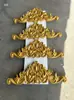 Estilo Europeo Villa Pared Exterior Entrada Puerta Decoración Triangular de Flores Tablero de Flores de Espuma EPS Forma de Tejado de Villa de Acero Ligero Relieve