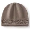 Nuevo gorro de cachemira para otoño e invierno, gorro de punto jacquard calado para mujer, cálido y a prueba de frío, gorro de punto simple y versátil