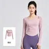 Top de yoga feminino de manga longa com bojo embutido, design vazado, caimento justo, tecido esportivo e de fitness elástico, estilo colado ao corpo