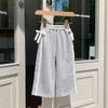 Calça Infantil 2026 Primavera e Outono Estilo Coreano Casual Esportiva Confortável Calça de Moletom com Laço de Renda Elegante Calça de Perna Larga