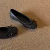 Primeiro Encontro com os Sapatilhas Prateadas Bico Quadrado Laço da Estação, Sapatos de Corte Baixo para Combinar com Saias, Estilo Noturno Francês, Sapatos de Salto Único para Aumentar a Altura para Mulheres